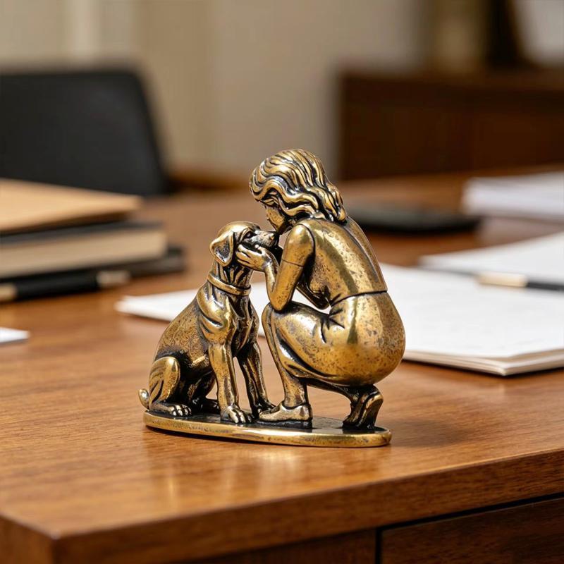 Cubicle Shelf Organizer - Mosiężna figurka dziewczyny i psa, mała