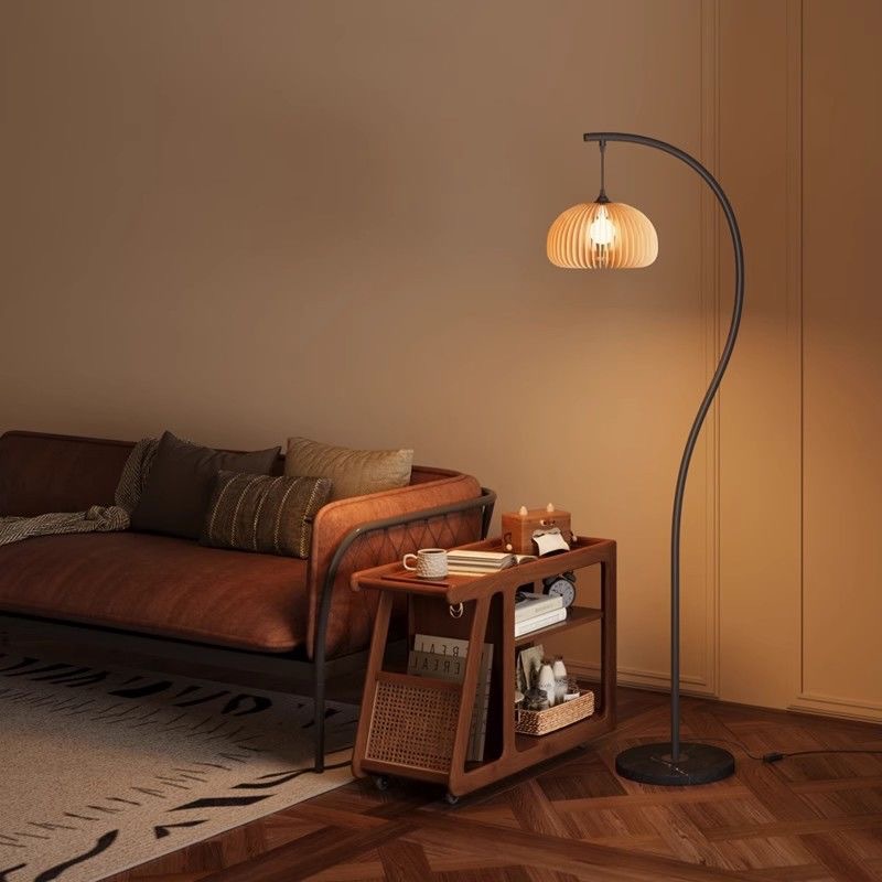 Lampa podłogowa w stylu vintag – Floor Lamp Arched recenzja i cena